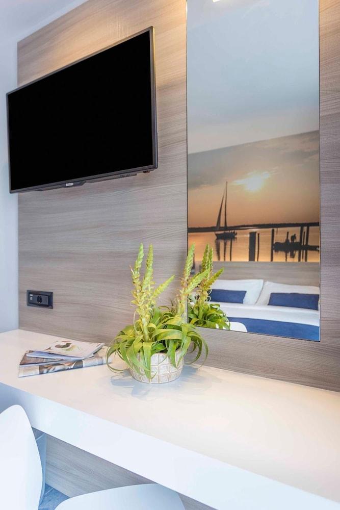 Hotel Parigi Bibione Luaran gambar