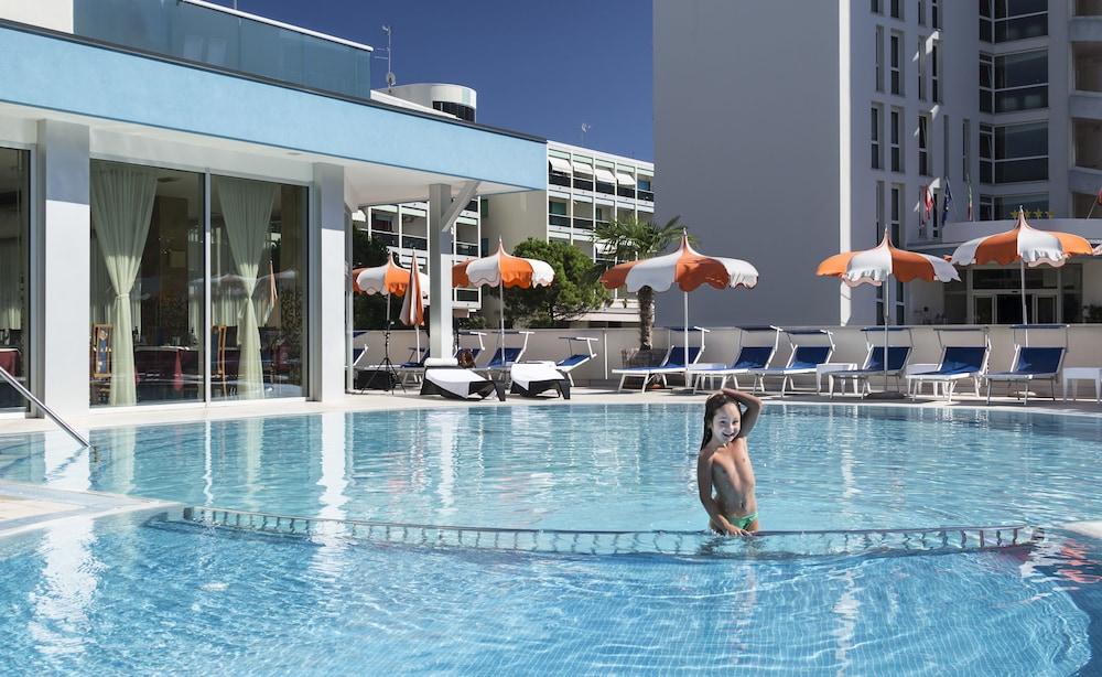 Hotel Parigi Bibione Luaran gambar