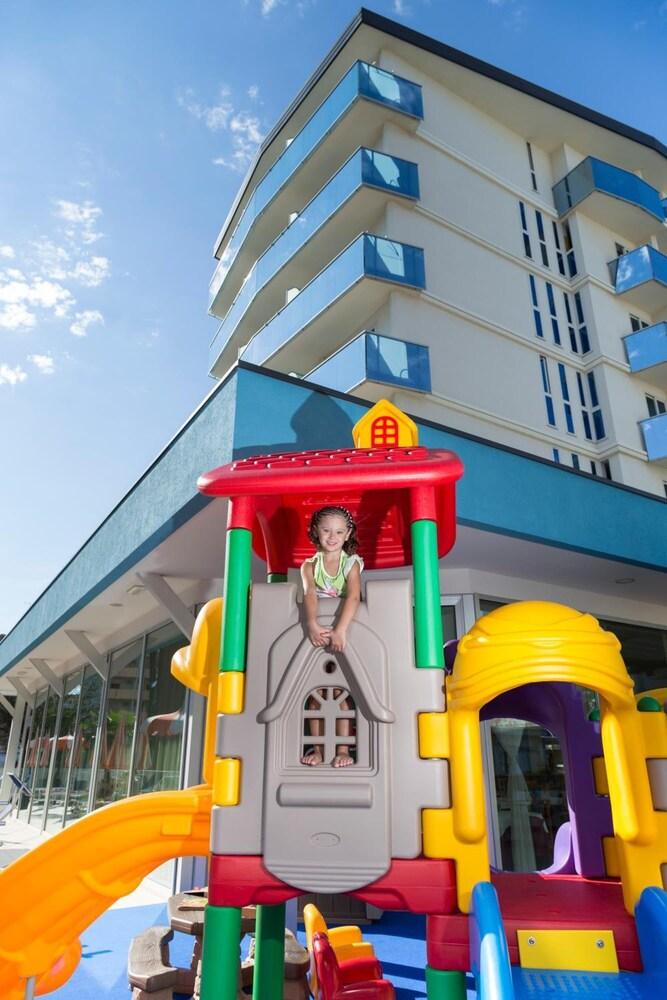 Hotel Parigi Bibione Luaran gambar