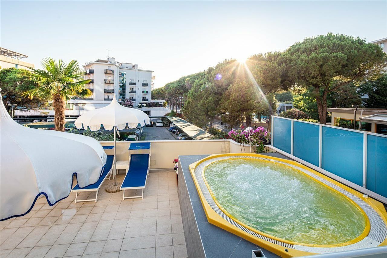 Hotel Parigi Bibione Luaran gambar